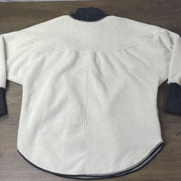 Free People Movement Mountain Dreamin’ Reversible Sweatshirt Grey Ivory M/L - Picture 15 of 15